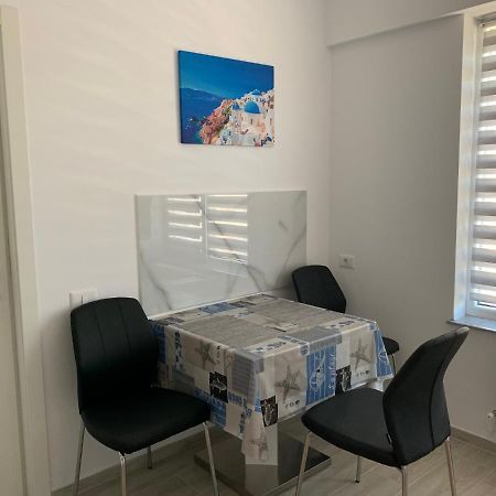 49Er Apartament Нэводари Экстерьер фото